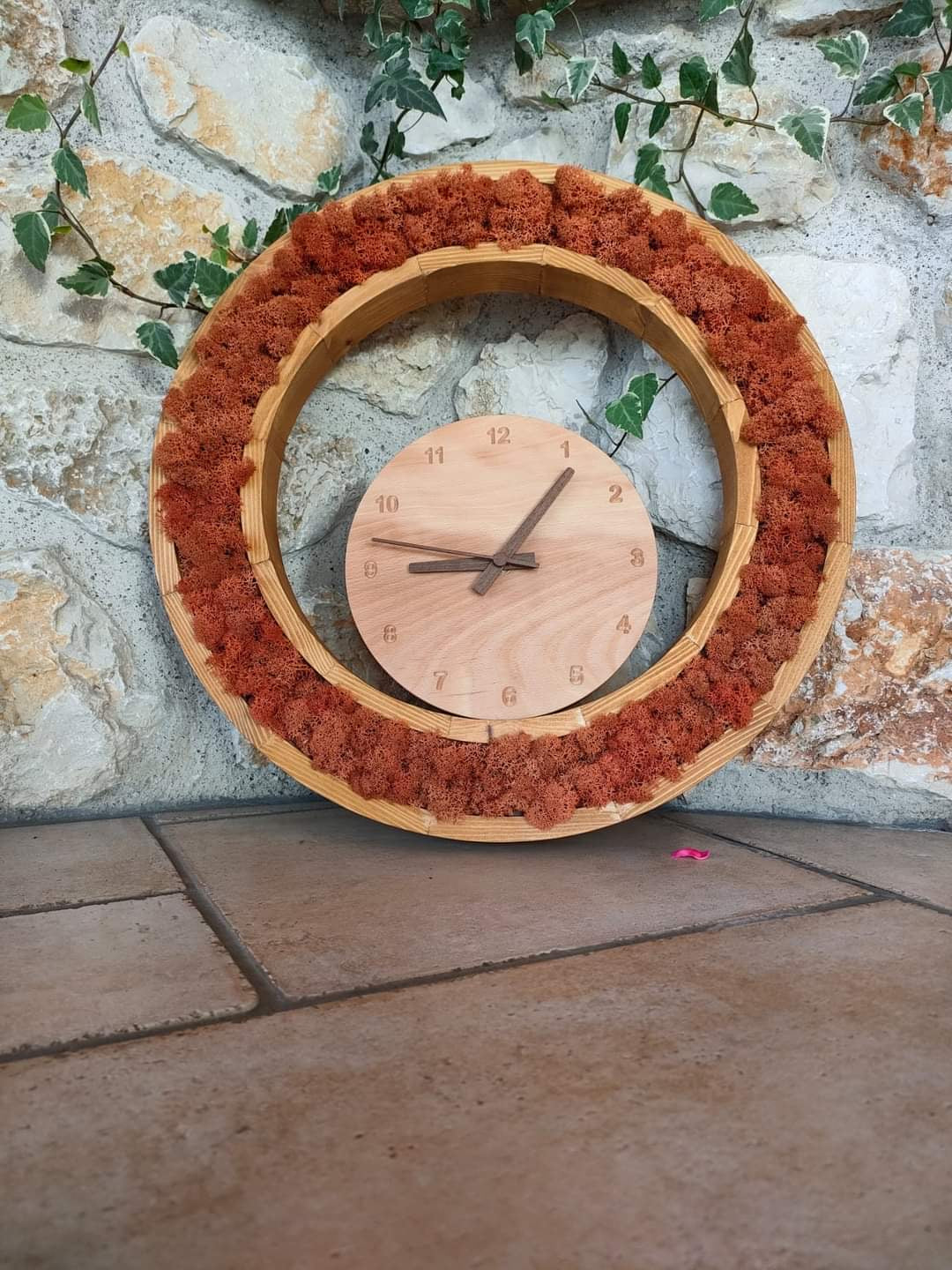 Orologio botanico con licheni stabilizzati