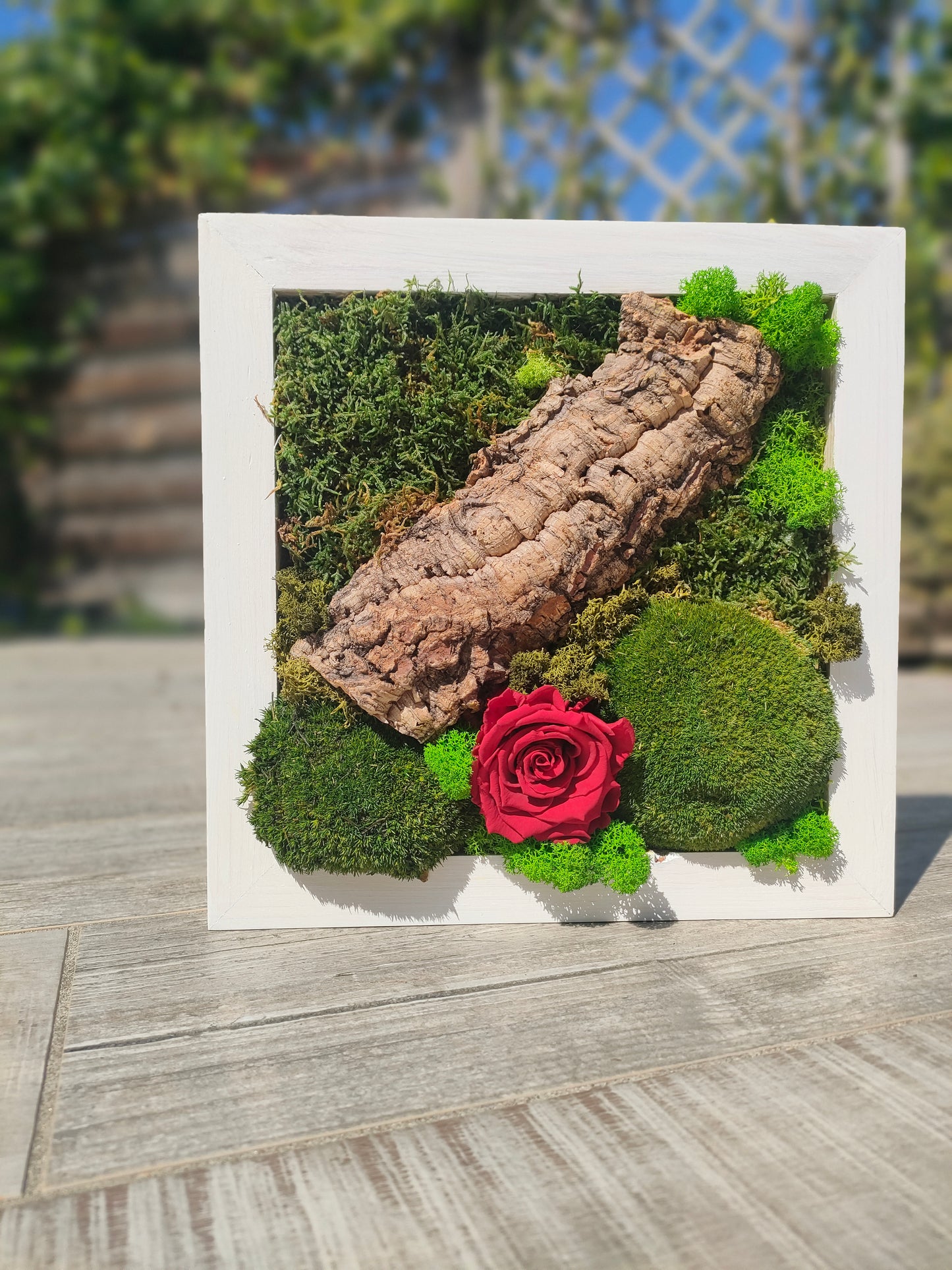 Cornice vegetale “Romantic” – rose stabilizzate e dettagli naturali