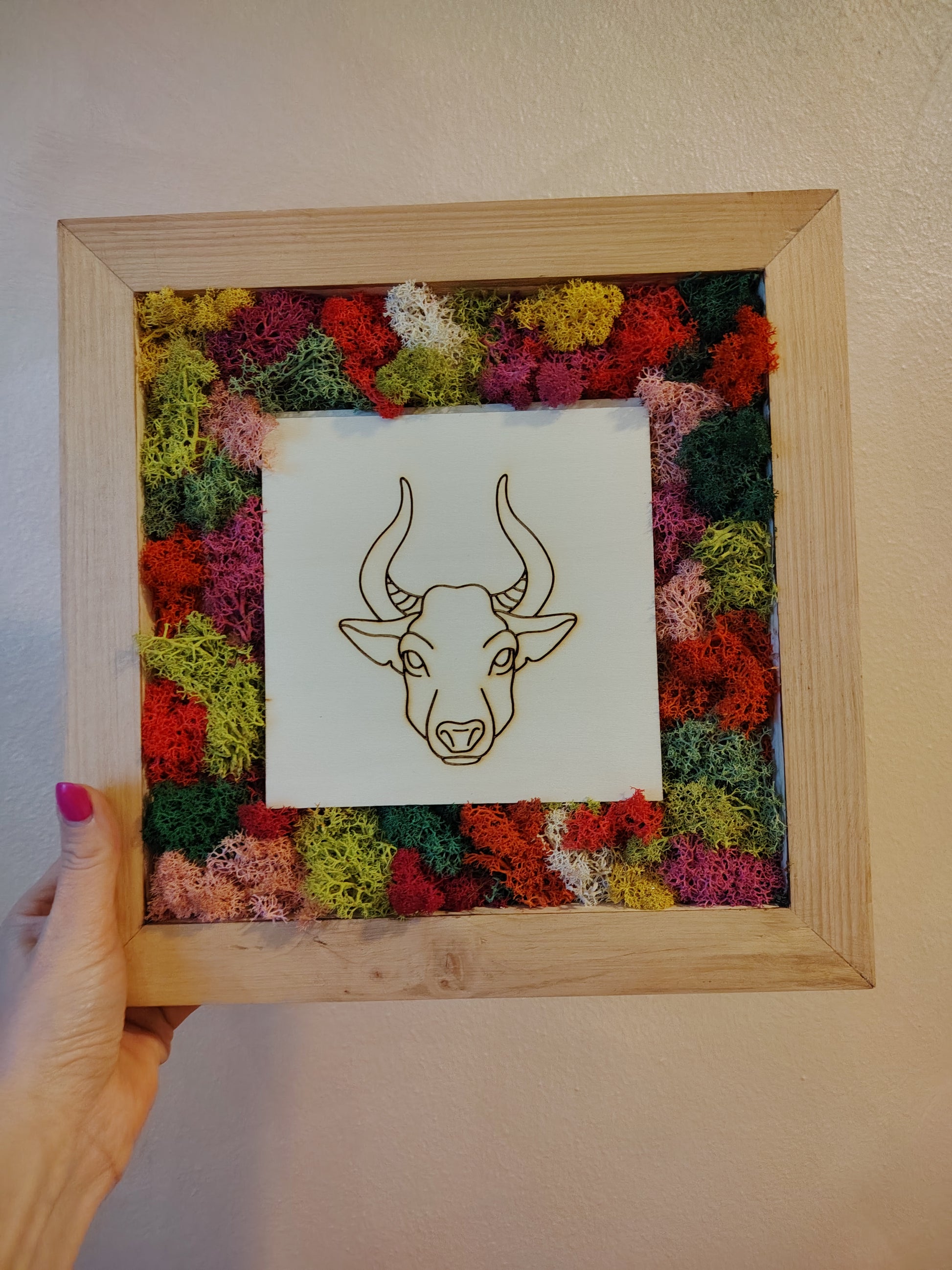 Cornice botanica zodiaco toro 
